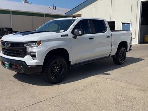 Used 2026 Chevrolet Silverado 1500 LT Trail Boss w/ LT Trail Boss Premium Package AWD/4WD image 4