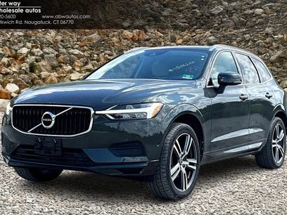 Used 2018 Volvo XC60 T5 Momentum w/ Convenience Package