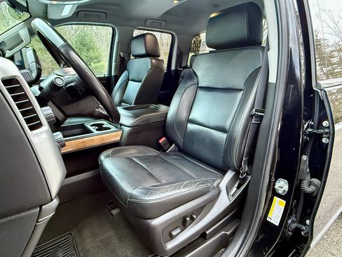 Used 2018 Chevrolet Silverado 2500 LTZ w/ LTZ Plus Package image 15