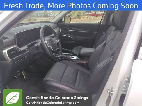 Used 2024 Kia Telluride SX Prestige w/ Towing Package image 10
