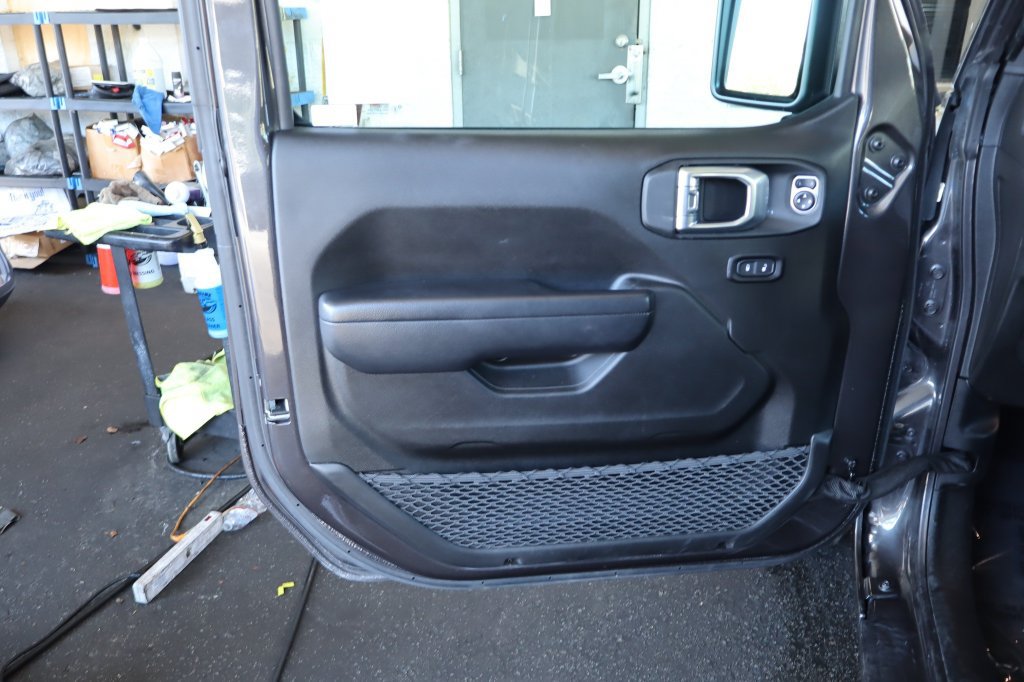 Used 2025 Jeep Wrangler Unlimited Sport AWD/4WD image 18