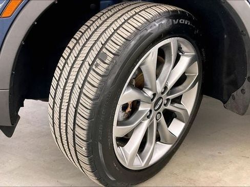 Used 2017 Lincoln MKC Select w/ Select Plus Package AWD/4WD image 33