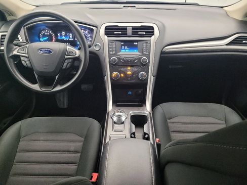 Used 2017 Ford Fusion SE FWD image 22