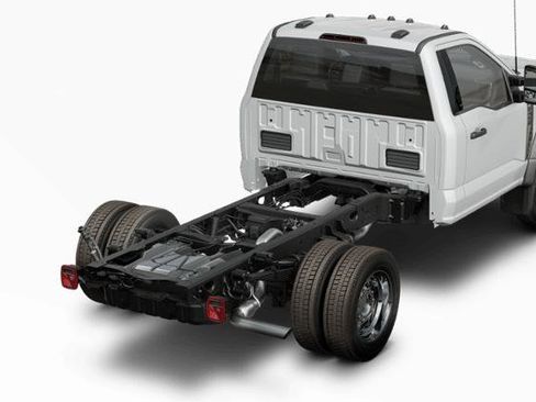 New 2025 Ford F450 XLT w/ XLT Value Package image 25