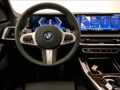 Used 2026 BMW X5 xDrive40i w/ M Sport Package AWD/4WD image 4
