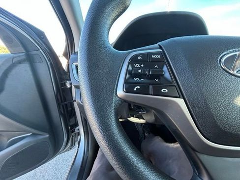 Used 2021 Hyundai Accent SEL image 14