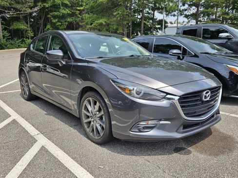 Used 2018 MAZDA MAZDA3 Grand Touring FWD image 1