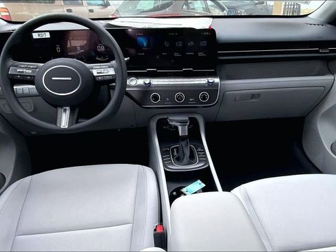 New 2026 Hyundai Kona SE image 5