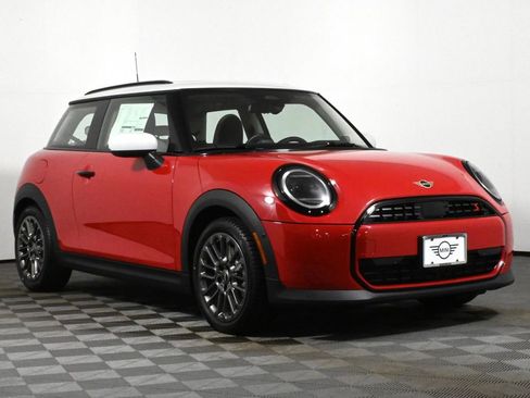 Certified 2025 MINI Cooper S image 9