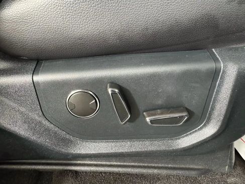 Used 2020 Ford Expedition Limited w/ Equipment Group 302A image 40