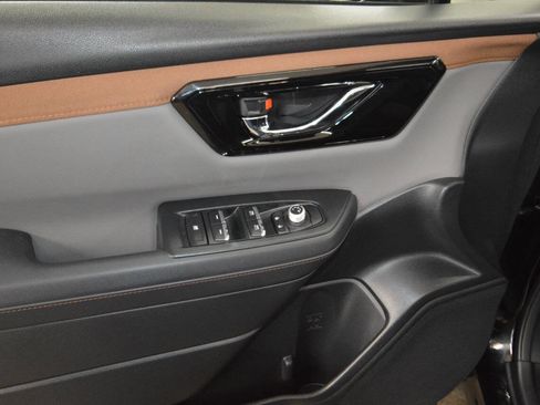 Used 2025 Subaru Forester Sport image 34