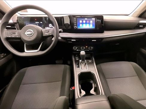 Certified 2025 Nissan Kicks S image 13