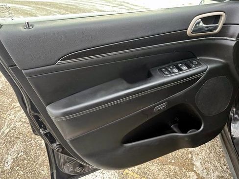 Used 2014 Jeep Grand Cherokee Limited w/ Trailer Tow Group IV image 14