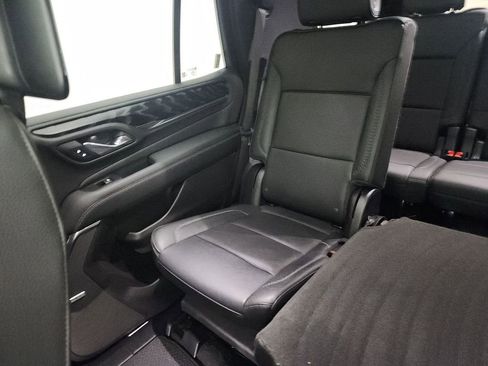 Used 2023 GMC Yukon Denali AWD/4WD image 11