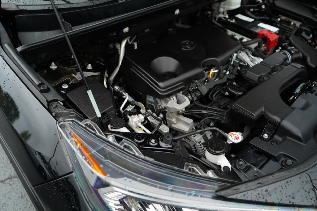 Used 2021 Toyota RAV4 XLE FWD image 36