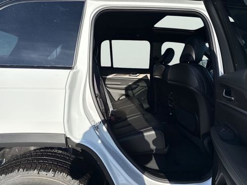New 2025 Jeep Grand Cherokee Limited w/ Trailer Tow Package image 12