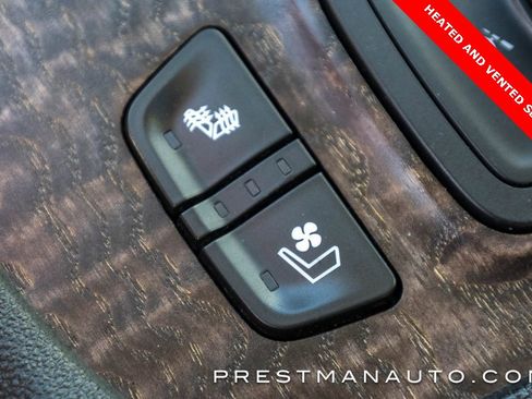 Used 2022 GMC Acadia Denali w/ Denali Ultimate Package image 8