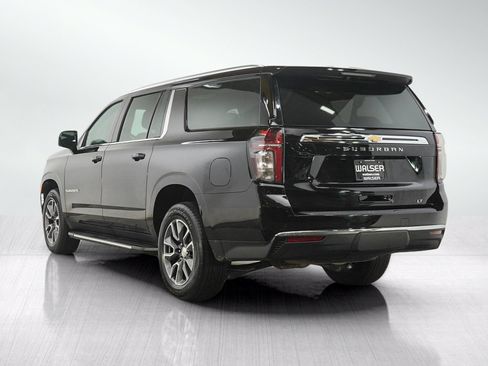 Used 2023 Chevrolet Suburban LT w/ Luxury Package AWD/4WD image 3