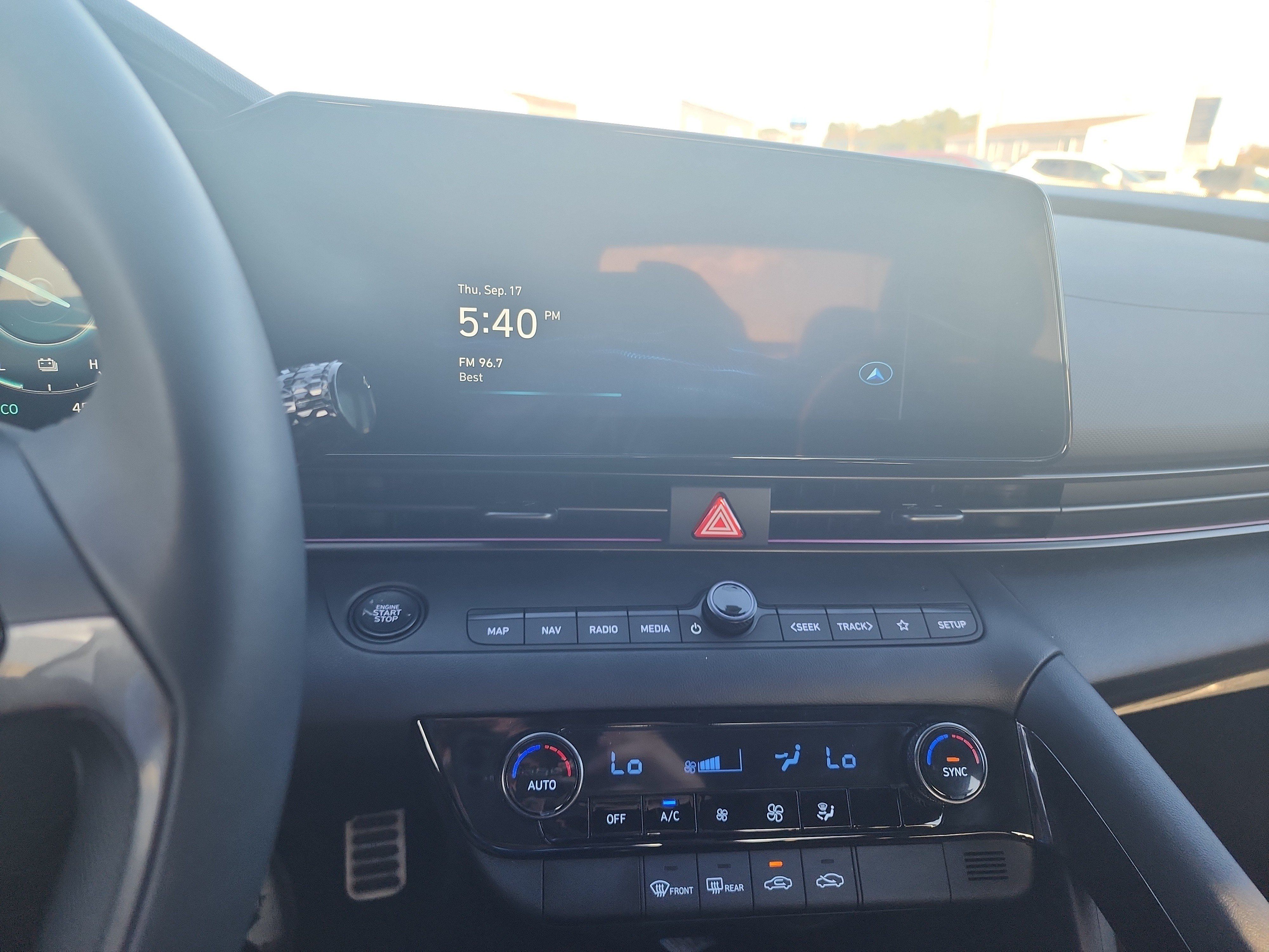 Used 2025 Hyundai Elantra SEL FWD image 24