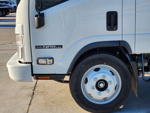 New 2026 Isuzu NPR image 6