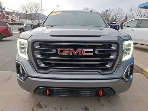 Used 2022 GMC Sierra 1500 AT4 w/ AT4 Premium Package image 2