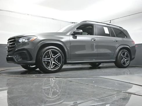 Used 2026 Mercedes-Benz GLS 450 4MATIC image 36