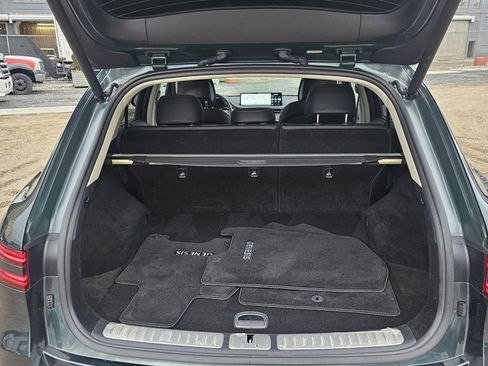 Used 2022 Genesis GV70 2.5T w/ Advanced Package image 7