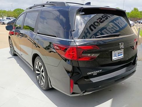 Used 2026 Honda Odyssey EX-L image 4