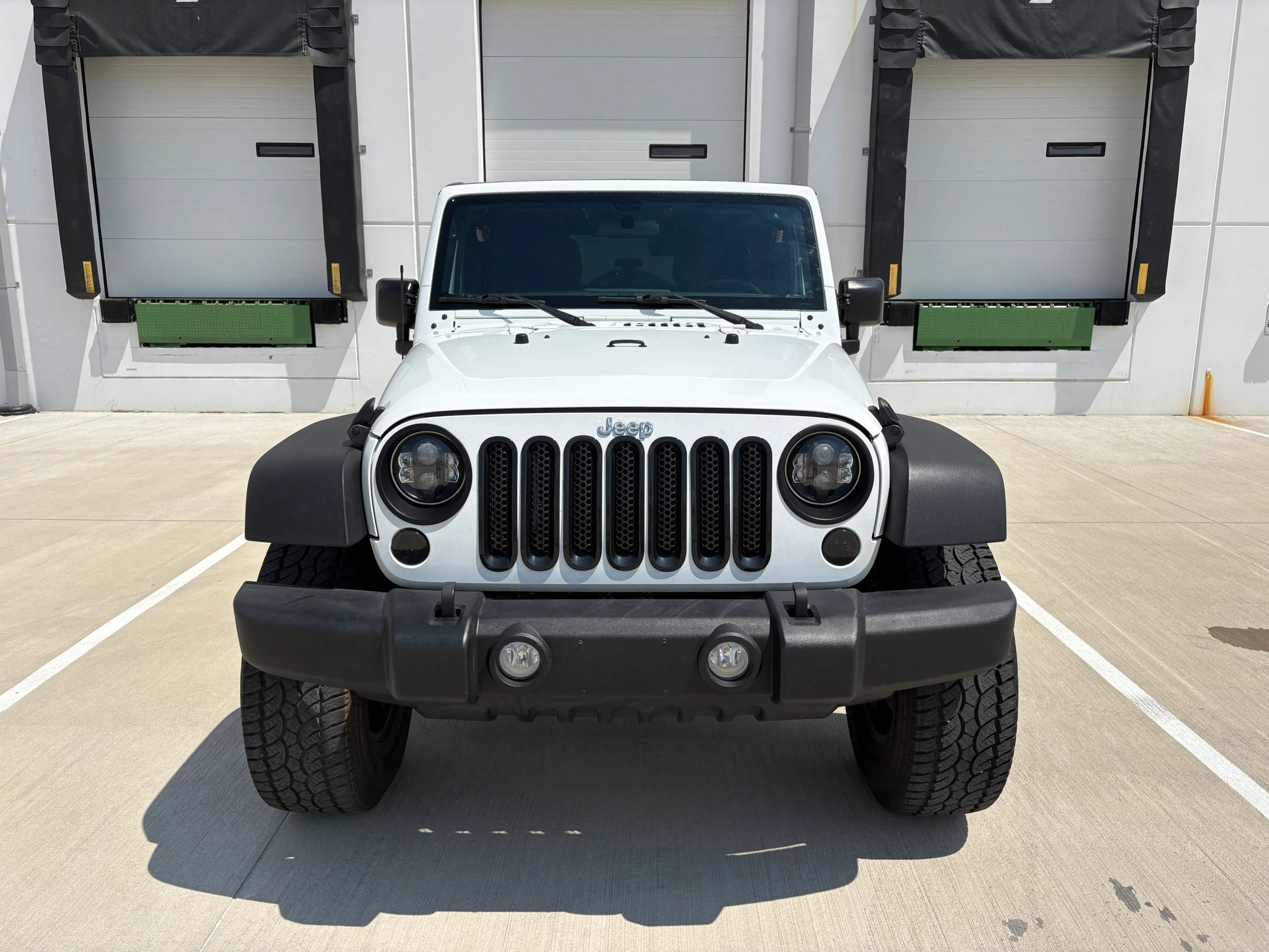 Used 2016 Jeep Wrangler Unlimited Sport w/ Connectivity Group AWD/4WD image 7
