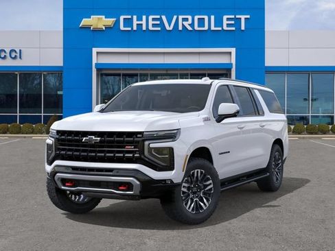 New 2026 Chevrolet Suburban Z71 w/ Z71 Off-Road Package AWD/4WD image 6