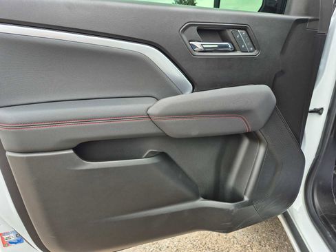 Used 2023 Chevrolet Colorado Z71 w/ Z71 Convenience Package 2 image 14