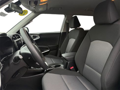 Certified 2023 Kia Soul LX image 9