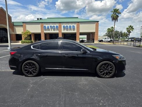 Used 2017 Kia Cadenza Limited FWD image 4