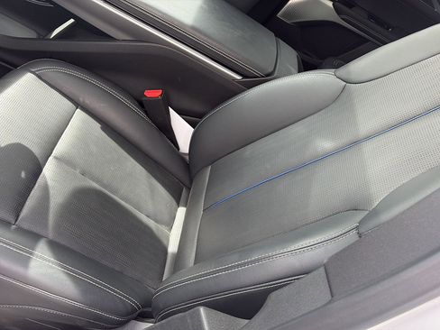 Used 2024 Cadillac Lyriq Sport image 3