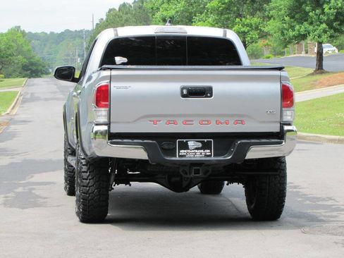 Used 2020 Toyota Tacoma TRD Off-Road RWD image 11