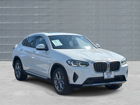 Used 2025 BMW X4 xDrive30i image 1