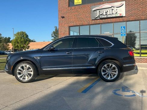 Used 2019 Bentley Bentayga image 9