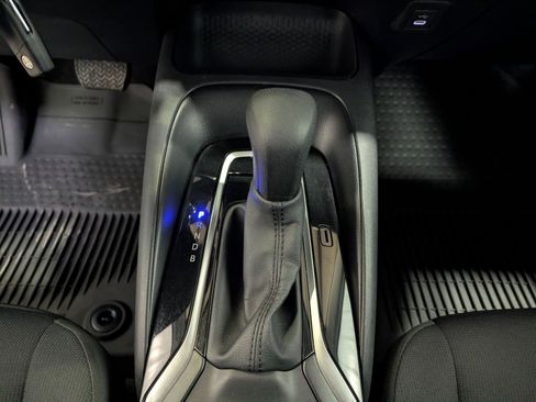 Used 2025 Toyota Corolla LE image 22