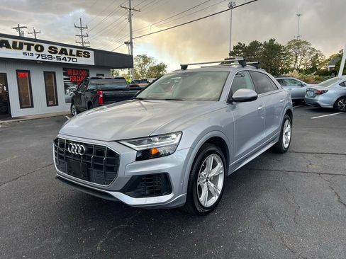 Used 2022 Audi Q8 Premium Plus w/ Premium Plus Package image 2