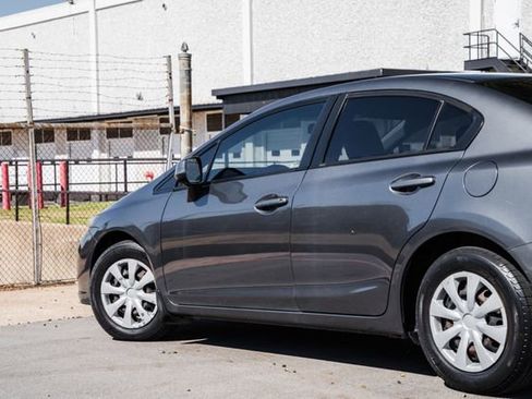 Used 2013 Honda Civic LX image 29