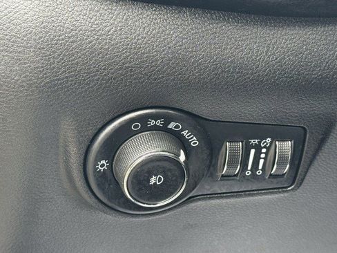 Certified 2022 Jeep Compass Limited w/ Sun and Sound Group image 13