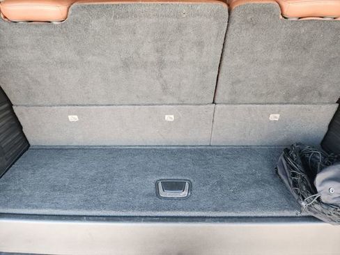 Used 2015 Cadillac Escalade Luxury image 31