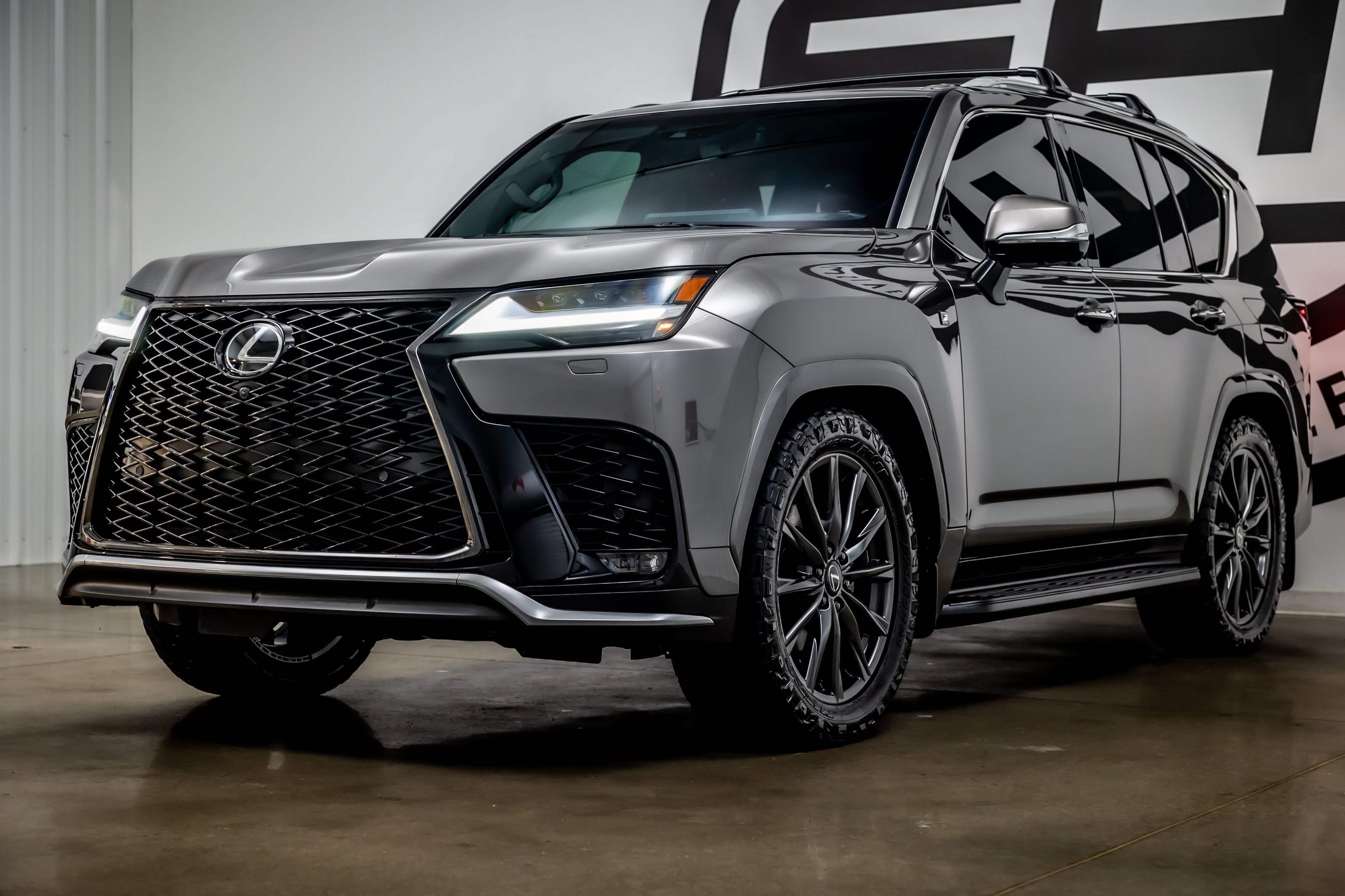 Used 2024 Lexus LX 600 F Sport AWD/4WD image 30