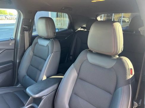 Used 2023 Chevrolet TrailBlazer RS FWD image 16