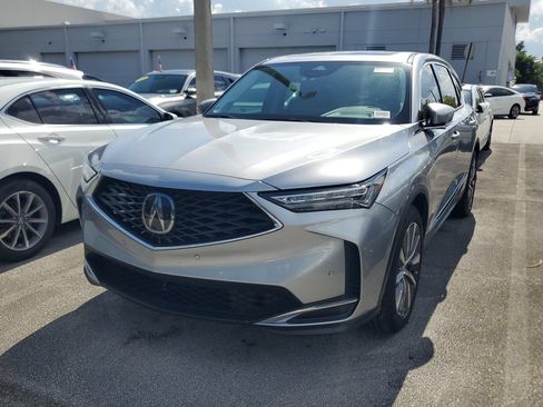 Used 2025 Acura MDX FWD w/ Technology Package image 3