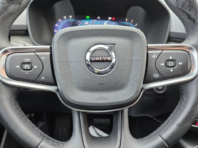 Used 2024 Volvo XC40 B5 Plus w/ Climate Package AWD/4WD image 23