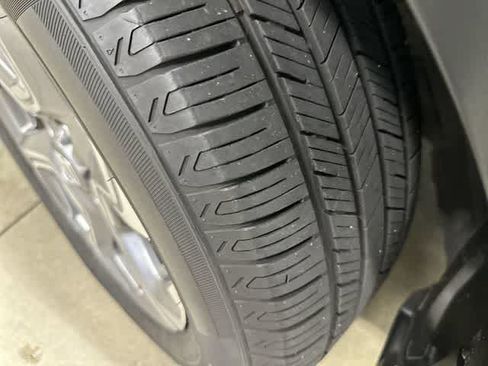 Used 2019 Honda CR-V EX image 29