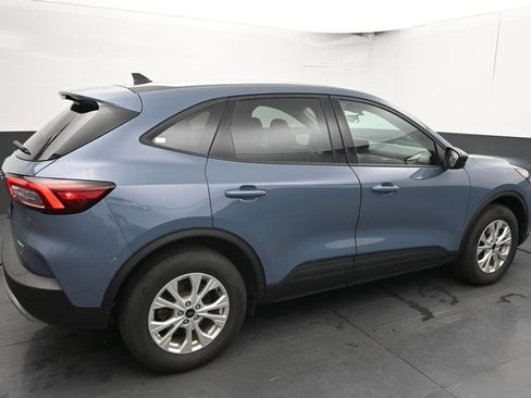 Used 2025 Ford Escape Active AWD/4WD image 30