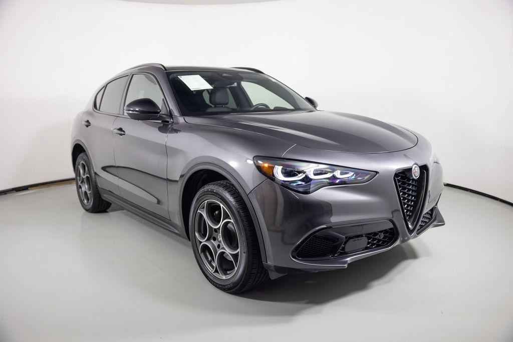 New 2026 Alfa Romeo Stelvio Sprint AWD/4WD image 5