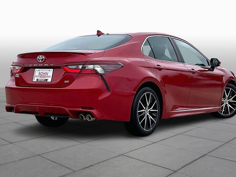 Used 2021 Toyota Camry SE image 10